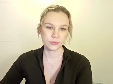 Snapshot of SadieBrilliance chatting on October 16, 6:21 pm SadieBrilliance online show from October 16, 6:21 pm