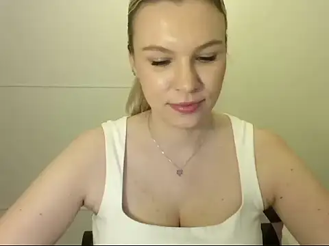 Snapshot of SadieBrilliance chatting on October 30, 7:48 pm SadieBrilliance online show from October 30, 7:48 pm