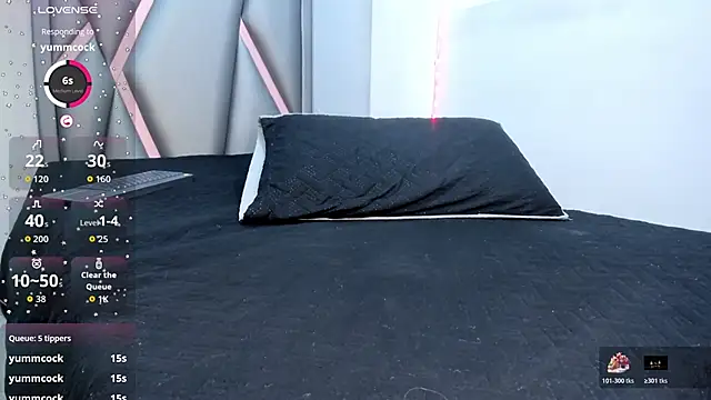 aurora tziu online show from November 5, 4:07 am