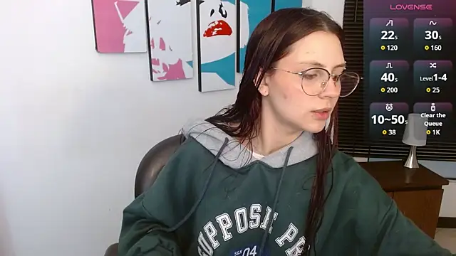 AlanaGarcia19 online show from October 1, 11:26 am