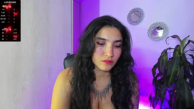 bella thorne3 online show from February 18, 11:15 pm