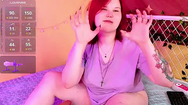 Snapshot of fillisfox_ chatting on October 13, 4:20 pm fillisfox  online show from October 13, 4:20 pm