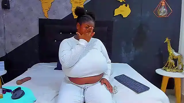 Maiam  Rossi online show from October 18, 12:30 pm