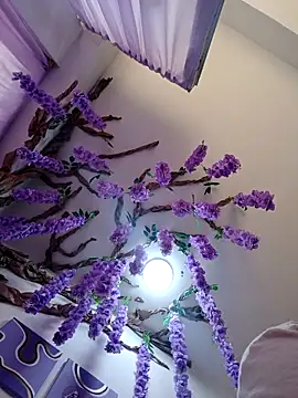 burbuja02 online show from September 24, 3:00 pm