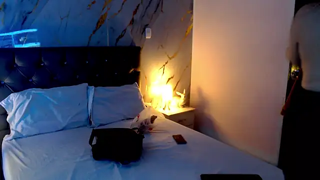 Snapshot of Dulciinea_07_ chatting on October 6, 2:50 am Dulciinea 07 online show from October 6, 2:50 am