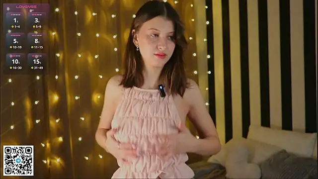 LorinaMaffitt online show from December 2, 6:10 pm