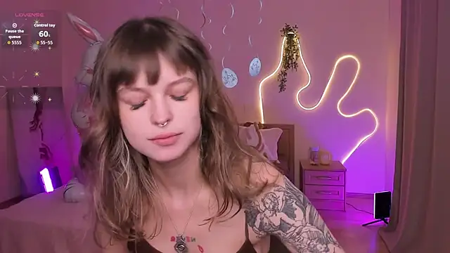 Lisa Blossom online show from April 1, 6:03 am