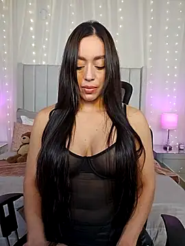 AriadnaTaylor online show from November 5, 7:30 pm