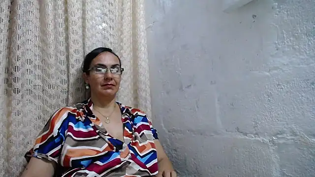 Snapshot of gabbyparker_ chatting on October 8, 9:57 am gabbyparker online show from October 8, 9:57 am