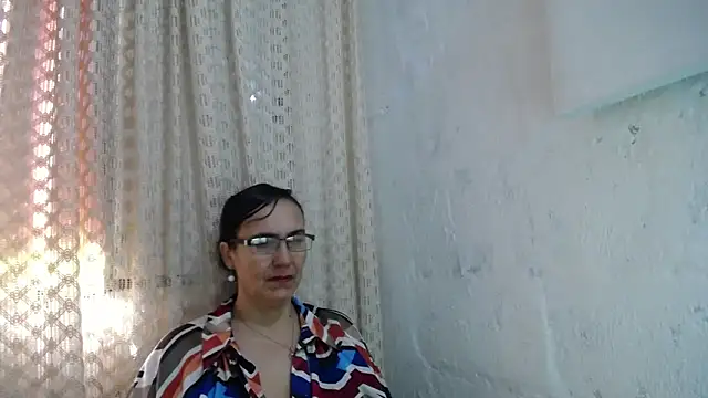 Snapshot of gabbyparker_ chatting on September 28, 2:22 pm gabbyparker online show from September 28, 2:22 pm