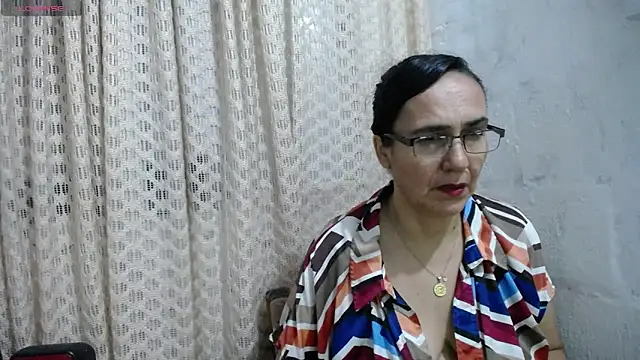 Snapshot of gabbyparker_ chatting on September 18, 10:03 am gabbyparker online show from September 18, 10:03 am