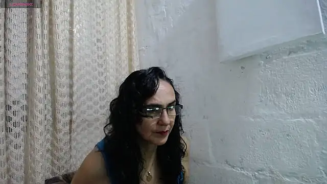 Snapshot of gabbyparker_ chatting on September 20, 10:13 am gabbyparker online show from September 20, 10:13 am
