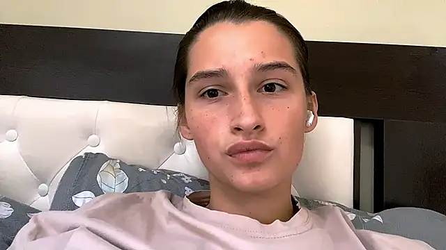 Snapshot of DarlineBrustera chatting on September 11, 2:50 pm DarlineBrustera online show from September 11, 2:50 pm