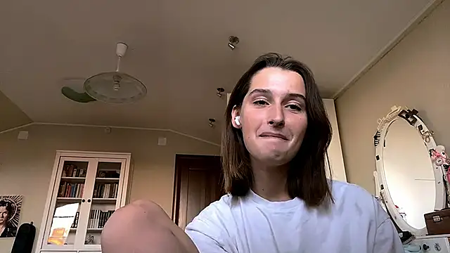 Snapshot of DarlineBrustera chatting on September 22, 2:59 pm DarlineBrustera online show from September 22, 2:59 pm