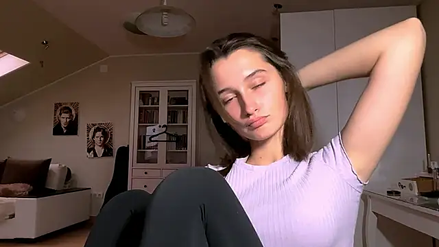 Snapshot of DarlineBrustera chatting on October 10, 2:33 pm DarlineBrustera online show from October 10, 2:33 pm