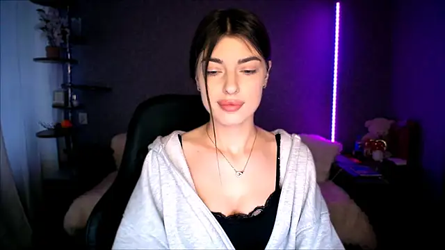 Dianaa Lee0 online show from March 25, 2:42 pm