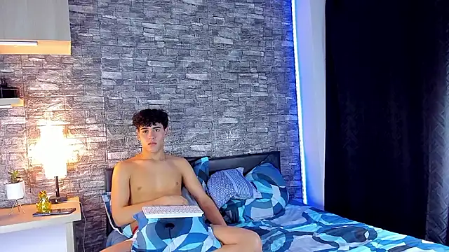 Theimperialboys  online show from January 18, 4:42 am