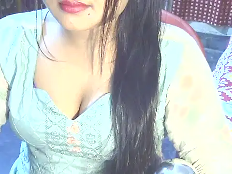 Nusrat Faria07 online show from November 24, 10:45 pm