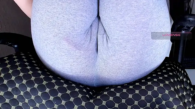 Cameltoe squirt inPants online show from February 12, 5:03 pm