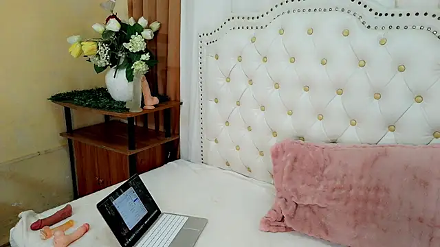anastasia cums online show from May 6, 6:45 pm