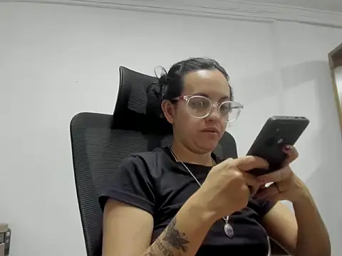 dalila macherano1 online show from October 3, 11:54 pm