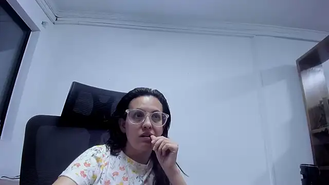 dalila macherano1 online show from November 10, 10:38 pm