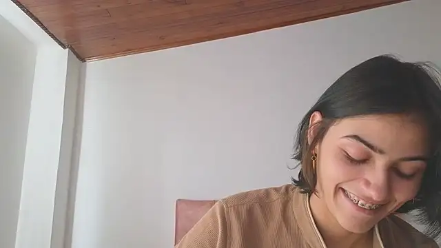 Crystal Star  online show from October 14, 3:58 pm