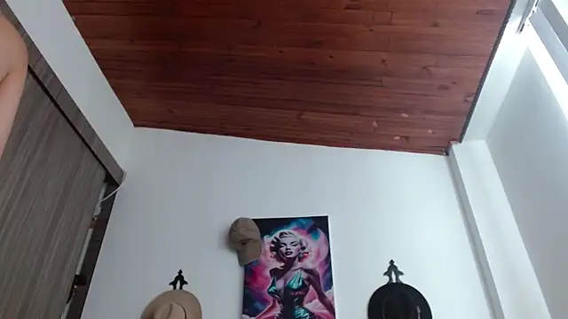 Crystal Star  online show from February 20, 6:09 pm