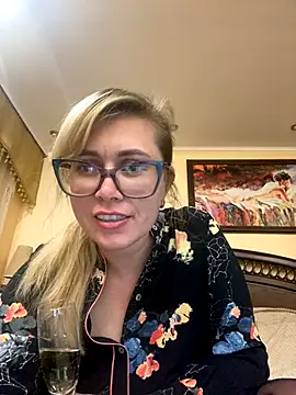 Crystal00Girl online show from September 20, 8:29 pm