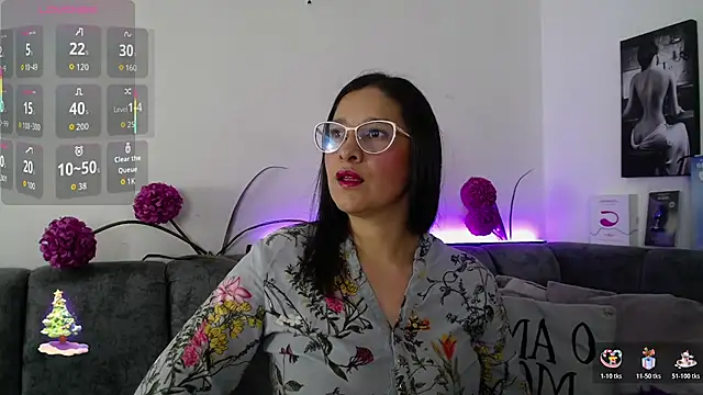 Alana steel 1 online show from February 3, 7:29 pm