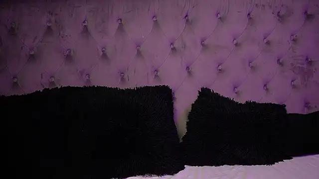Snapshot of GiuliaSya chatting on October 7, 9:30 pm GiuliaSya online show from October 7, 9:30 pm