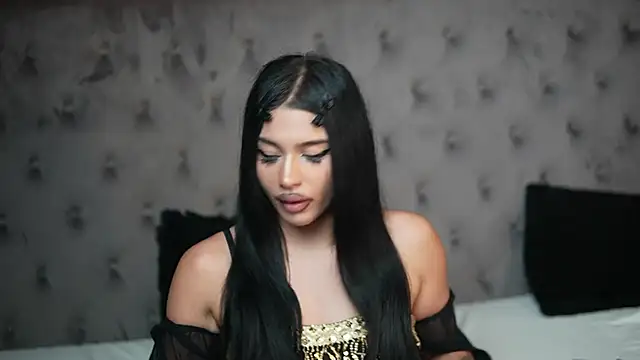 Snapshot of GiuliaSya chatting on October 14, 10:45 pm GiuliaSya online show from October 14, 10:45 pm