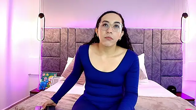 alehia cute online show from December 14, 1:28 pm