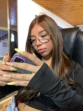 Maddy Piink online show from February 13, 11:39 pm