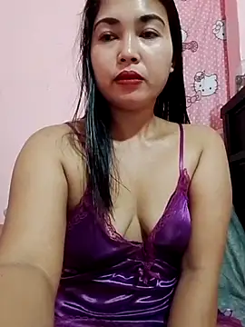 Snapshot of Hotbabe35 chatting on October 13, 12:02 am Hotbabe35 online show from October 13, 12:02 am