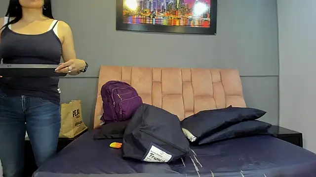 CharlotteCottin online show from November 17, 2:51 pm