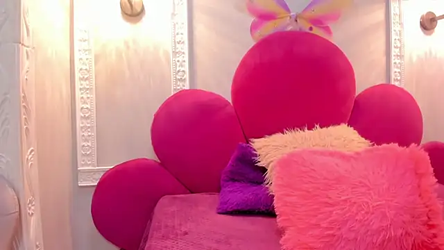 Saammy 17 online show from November 1, 8:35 pm