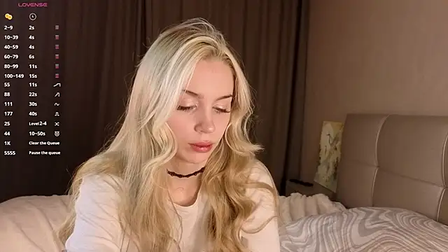 JaymieVigen online show from April 5, 3:27 am