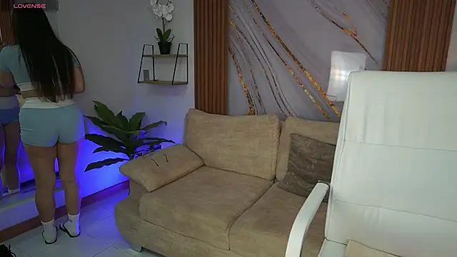 MilaCrave online show from October 1, 11:59 am