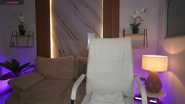 MilaCrave online show from December 17, 11:47 am