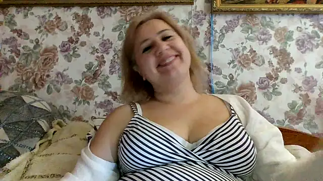 Snapshot of LustyyX chatting on October 18, 6:10 pm LustyyX online show from October 18, 6:10 pm