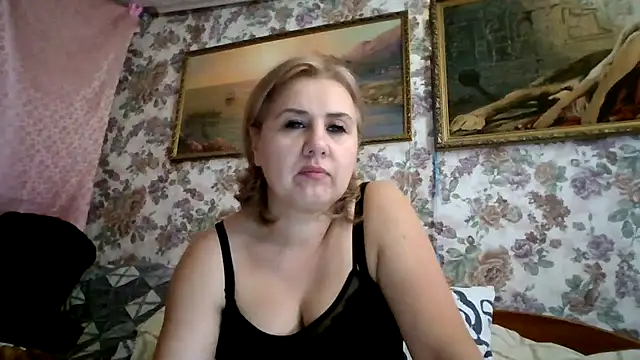 Snapshot of LustyyX chatting on October 12, 9:28 pm LustyyX online show from October 12, 9:28 pm