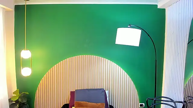 halleylorens online show from November 17, 10:10 pm