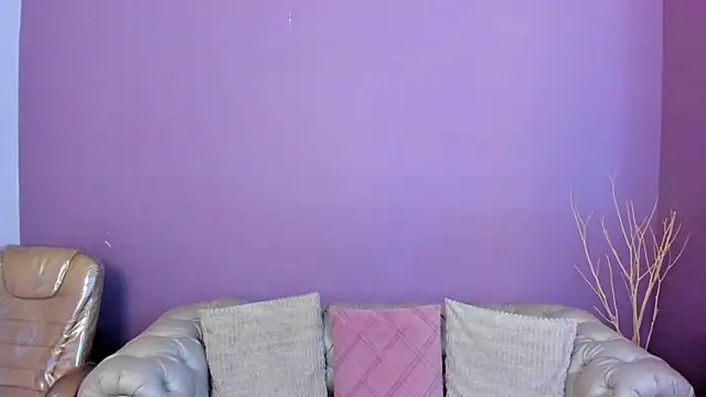 halleylorens online show from November 21, 7:05 pm