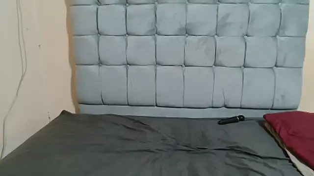 curveAss222 online show from December 2, 6:43 pm