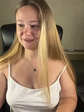 Snapshot of CaramelleSugar_ chatting on September 19, 5:34 pm CaramelleSugar online show from September 19, 5:34 pm