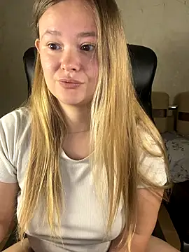 Snapshot of CaramelleSugar_ chatting on October 17, 6:11 pm CaramelleSugar online show from October 17, 6:11 pm