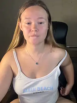 Snapshot of CaramelleSugar_ chatting on October 2, 6:13 pm CaramelleSugar online show from October 2, 6:13 pm