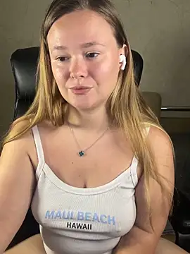 Snapshot of CaramelleSugar_ chatting on September 28, 6:24 pm CaramelleSugar online show from September 28, 6:24 pm