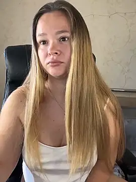 Snapshot of CaramelleSugar_ chatting on September 24, 8:24 am CaramelleSugar online show from September 24, 8:24 am